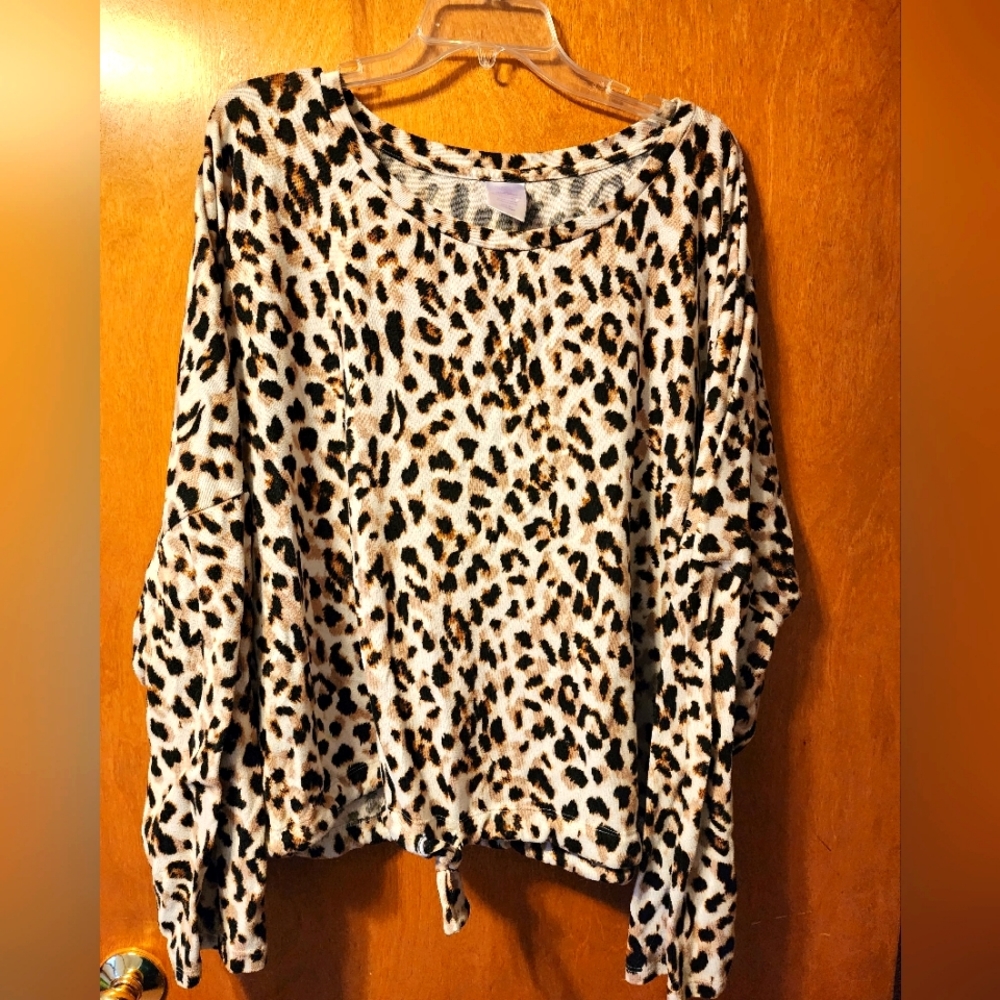 Leopard 🐆 print top